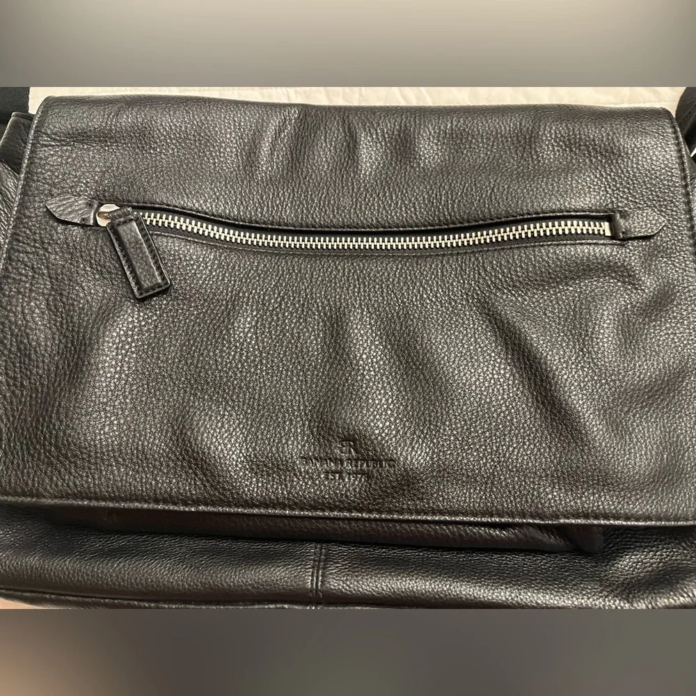 Banana Republic Greyson Leather Messenger Laptop Bag